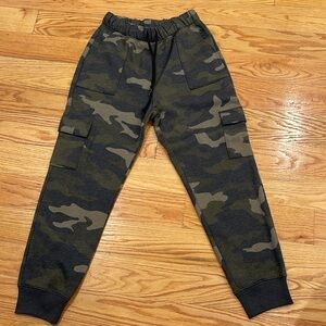 PINK Victoria's Secret Camo Jogger Pants - Green and Black